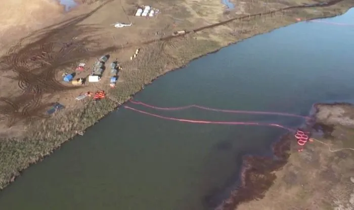 Содержание ГСМ в водоемах Таймыра через 2 месяца после ЧП превышено в 4 раза