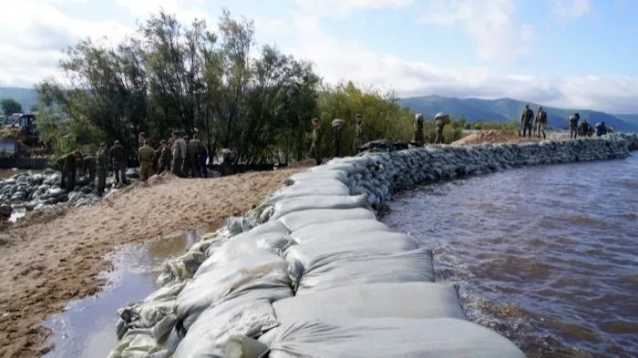 Уголовное дело о халатности возбуждено после прорыва дамбы в селе Еврейской АО