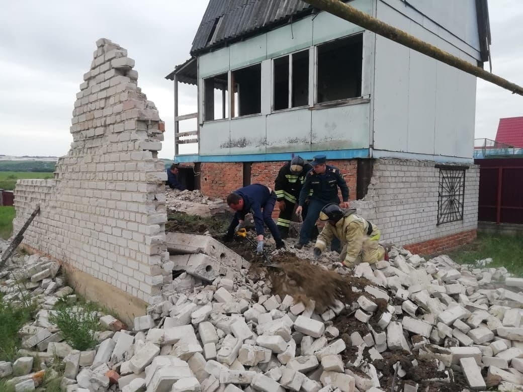 По меньшей мере двое детей пострадали при обрушении перекрытия в доме в Воронежской области