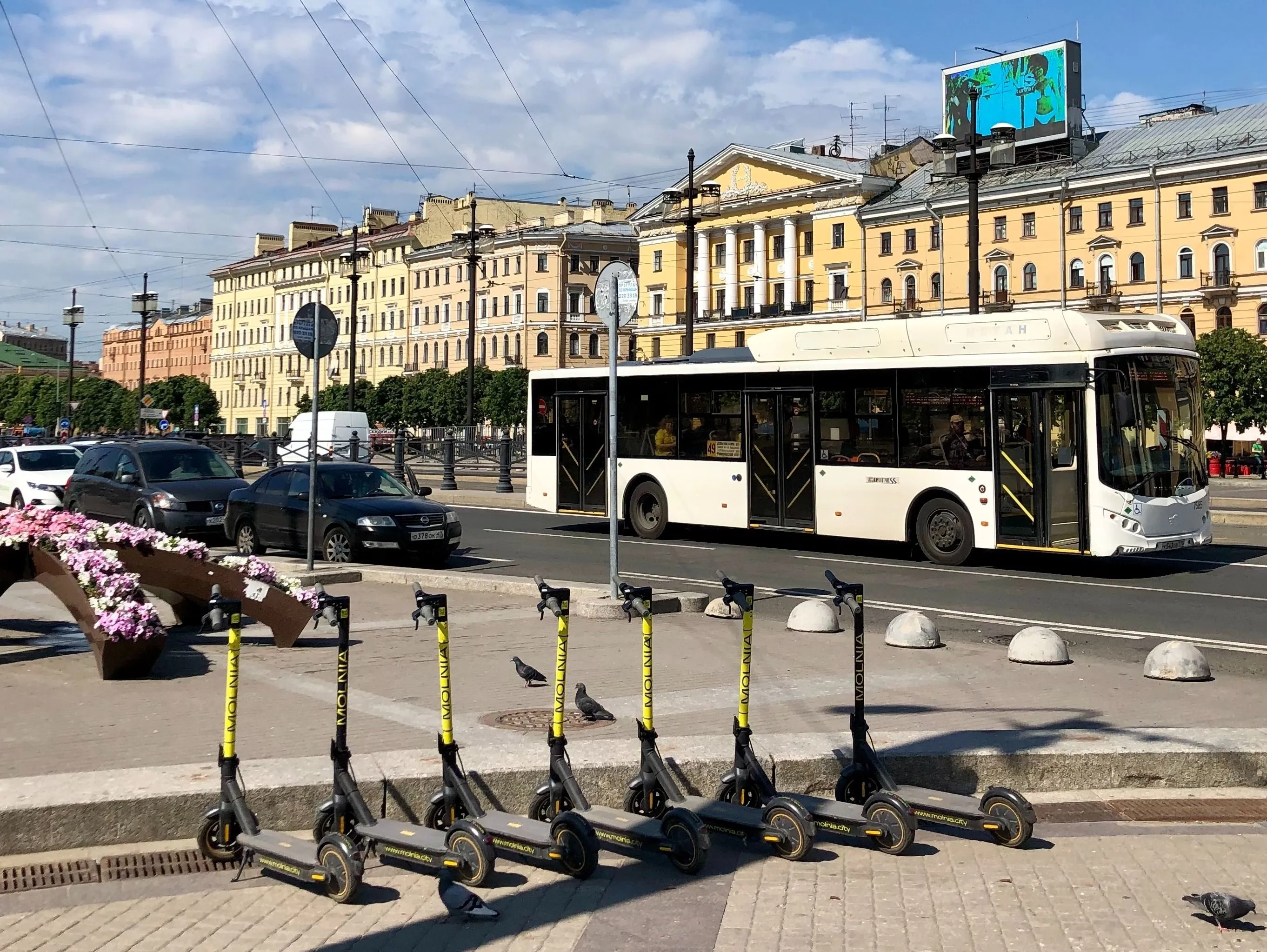 Кикшеринг вернулся на улицы Петербурга