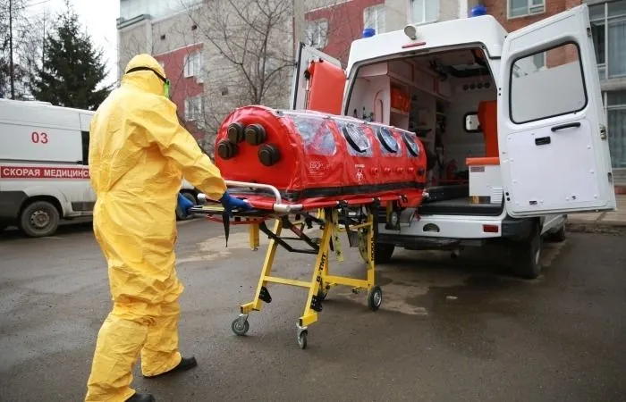 Число госпитализаций с COVID-19 в Петербурге за сутки снизилось, несмотря на рост заболеваемости