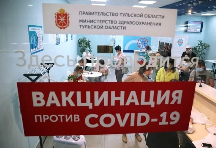 Более 600 тыс. жителей Тульской области вакцинировались от COVID-19, рост связывают с планируемым вводом QR-кодов