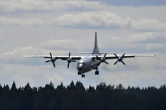 Обнаружены два самописца потерпевшего крушение под Иркутском Ан-12