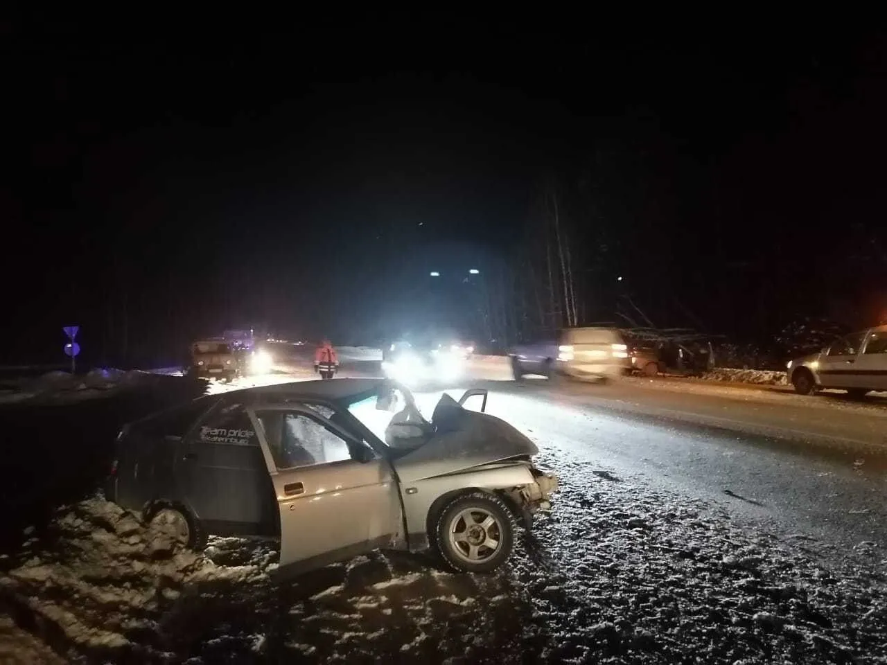 Один человек погиб, пятеро пострадали в ДТП в Свердловской области