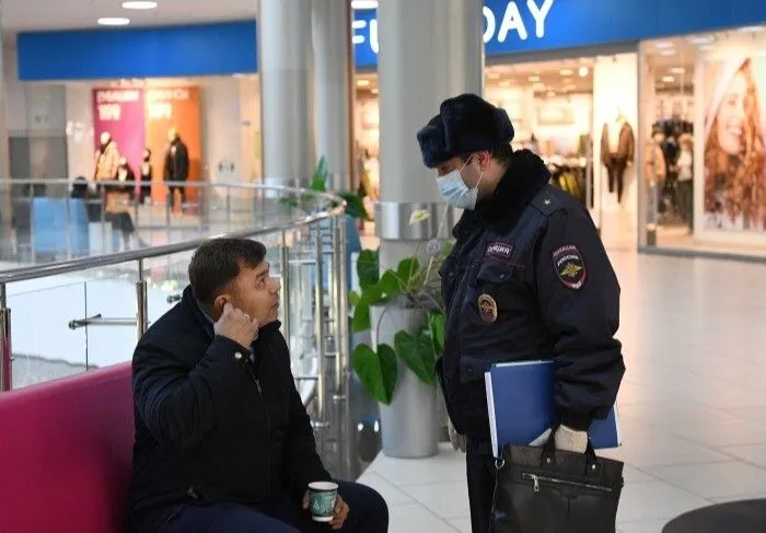 Более 2 тыс. протоколов о нарушении "коронавирусных" ограничений составили в Свердловской области за месяц