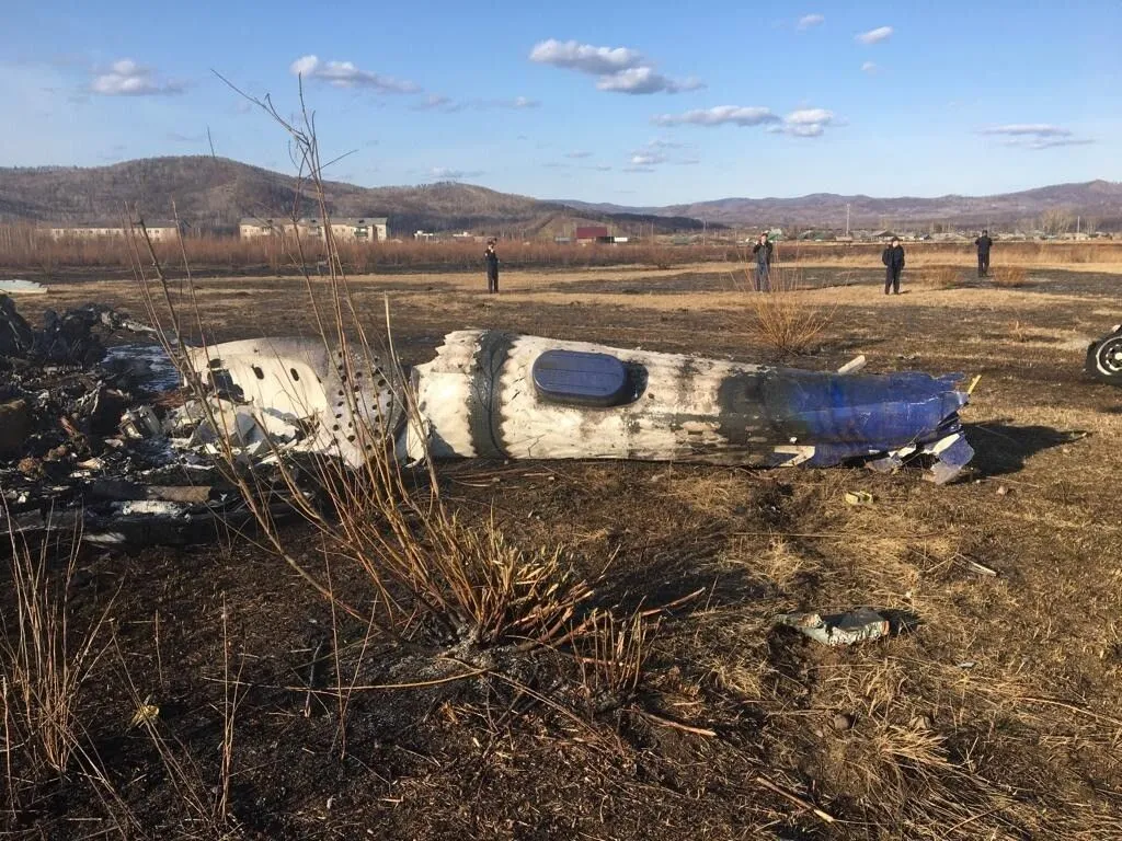 Загоревшийся в Забайкалье вертолет доставлял людей с лесных пожаров