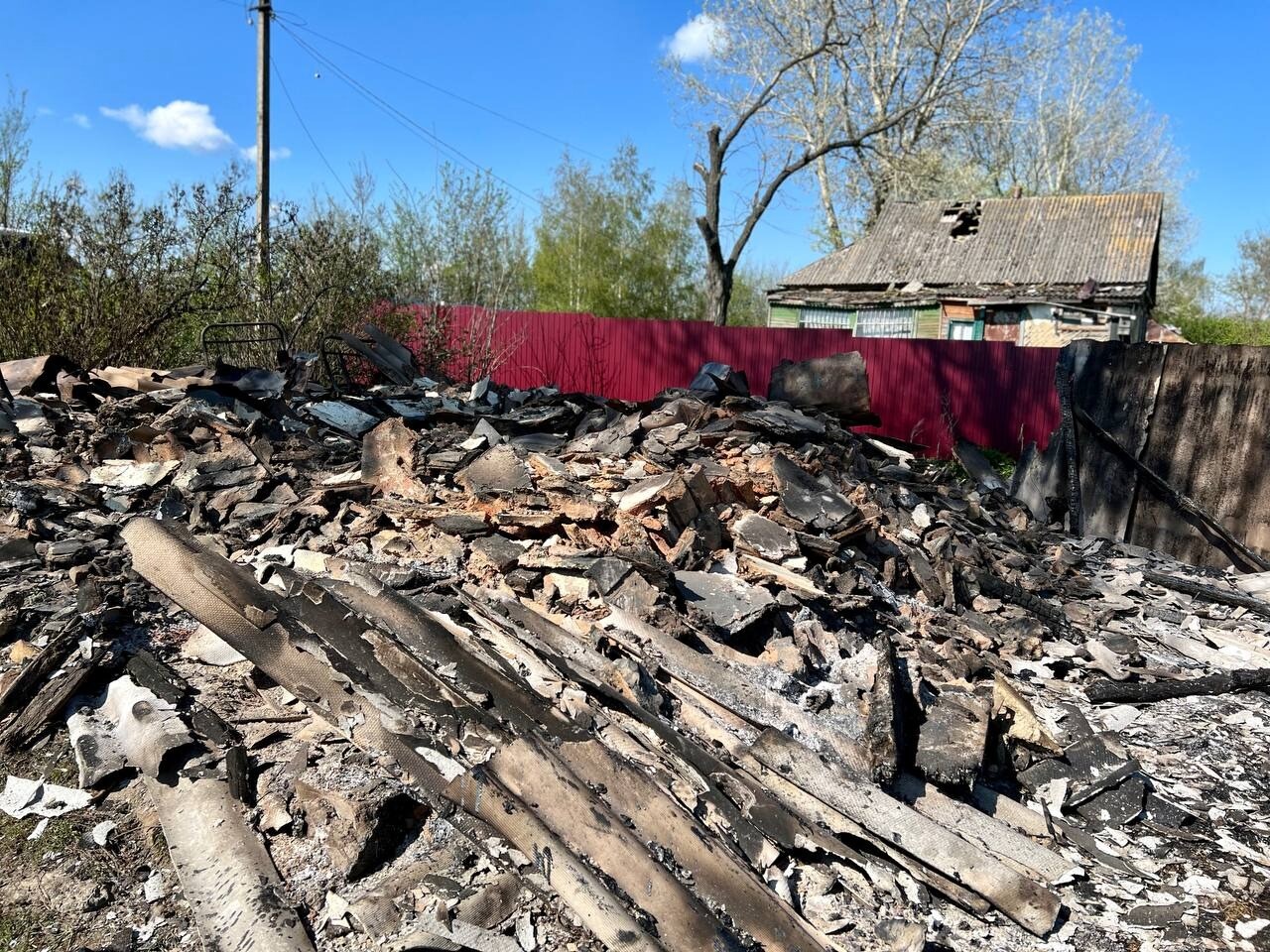 Два дома в Белгородской области полностью сгорели при пожаре на объекте  Минобороны 1 мая - Центр || Интерфакс Россия