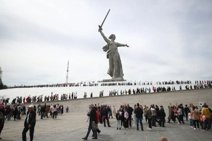 Волгоград и Петербург возобновляют сотрудничество между городами-героями