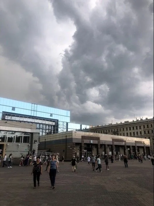 Гроза началась в Петербурге