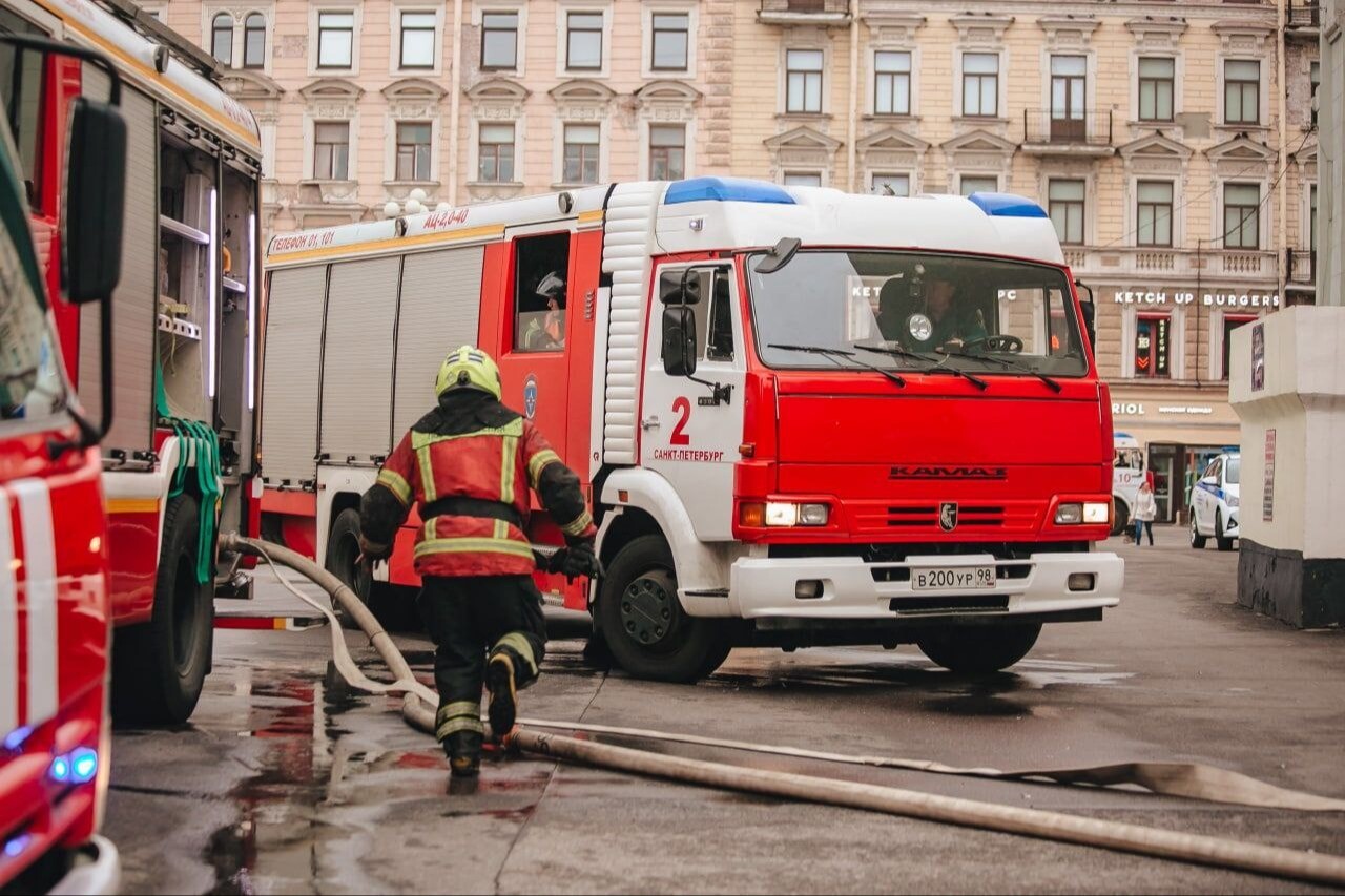 Пожар в бизнес-центре на Васильевском острове потушен - Северо-Запад ||  Интерфакс Россия