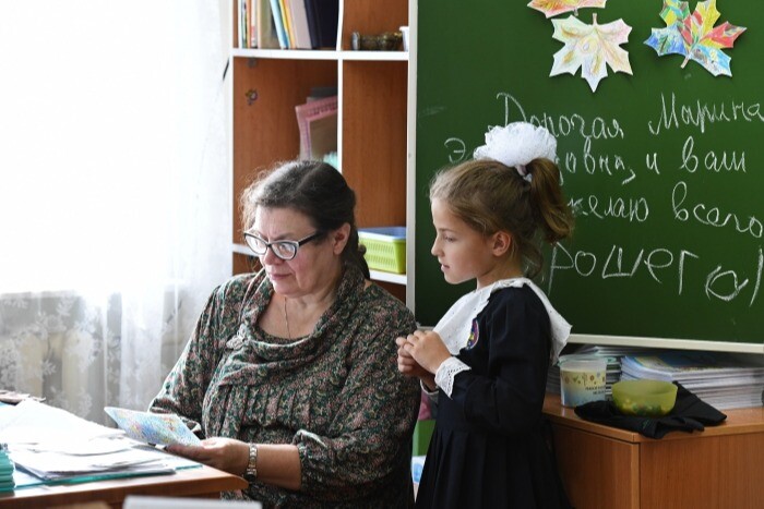 Подъемные для городских и сельских учителей планируют уравнять в Свердловской области