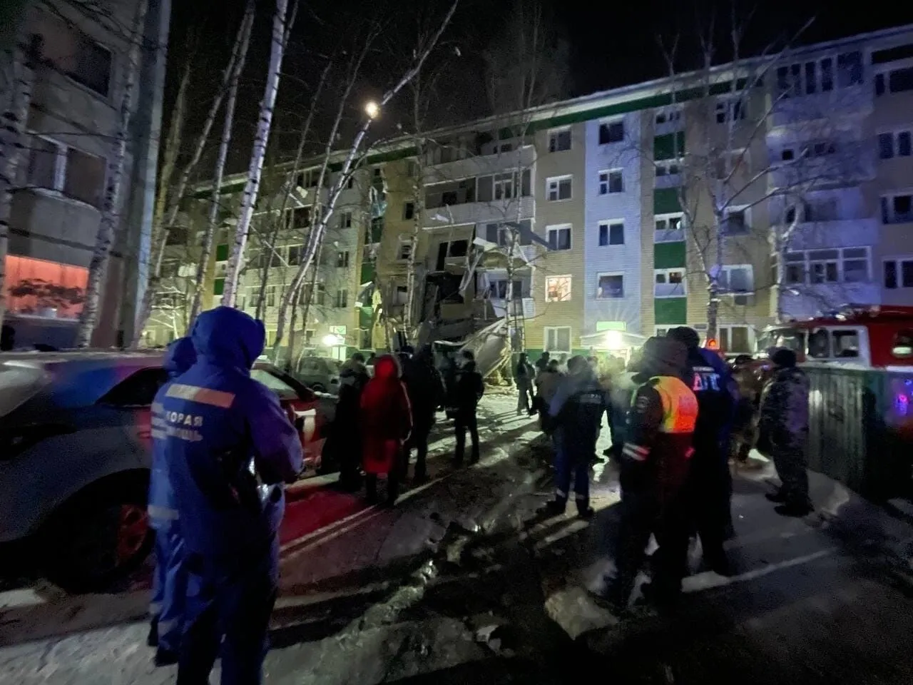 Взрыв в пятиэтажке в Нижневартовске мог произойти из-за неправильной эксплуатации двух газовых баллонов - власти