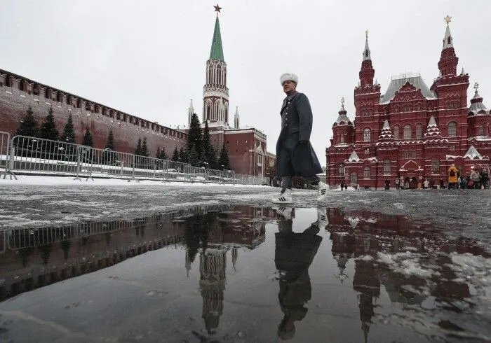 Оттепель придет в Москву во вторник, но с сильным ветром и осадками