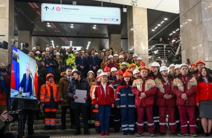 Путин и Собянин запустили "Большое кольцо" столичного метро