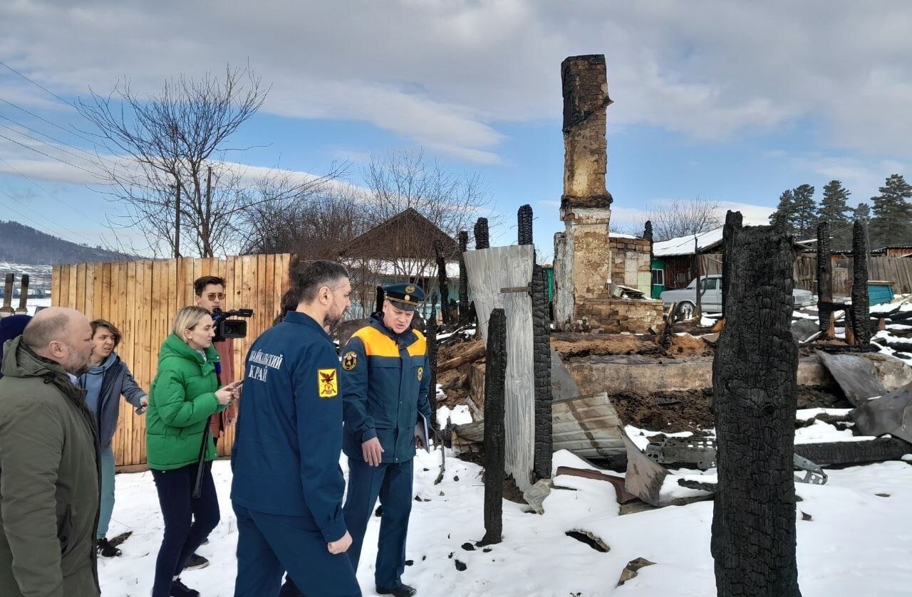 Пожар в забайкальском селе Баляга мог произойти из-за проблем с пожарной  безопасностью на мебельном комбинате - губернатор - Дальний Восток ||  Интерфакс Россия