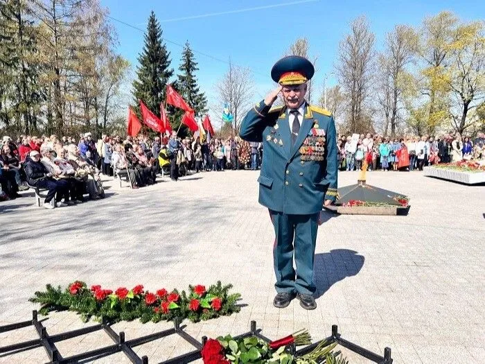 Парадами, концертами и народными гуляниями отмечают День Победы в СЗФО