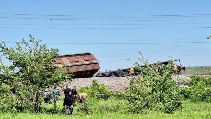 Восстановить ж/д-движение в Крыму планируется к вечеру - Минтранс республики