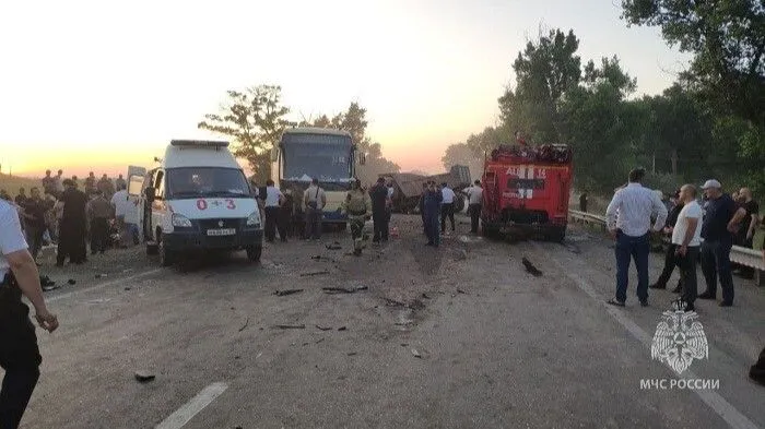 Девять человек погибли, 20 госпитализированы после ДТП с участием автобуса в Дагестане - экстренные службы