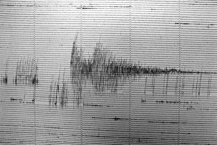 Подземный толчок магнитудой 3,1 произошел в акватории Байкала