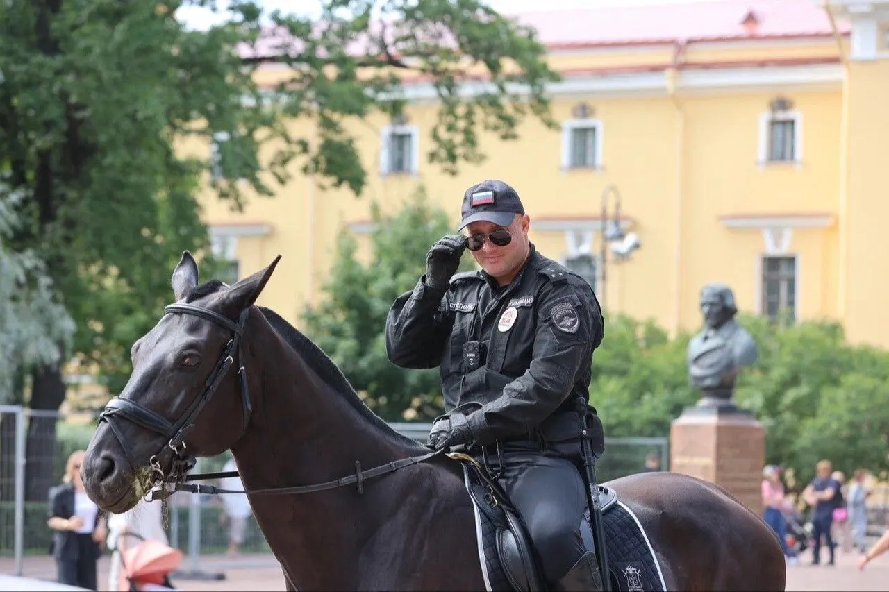 Конная полиция появилась в Петербурге