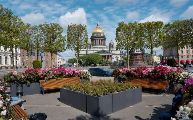 Петербургу исполнился 321 год