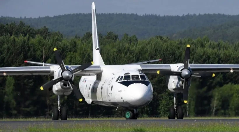 Самолет Ан-26 "ЮТэйра" совершил жесткую посадку на Ямале, есть пострадавшие