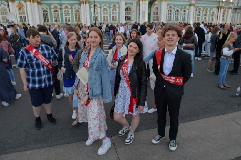 Выпускные вечера пройдут в российских школах