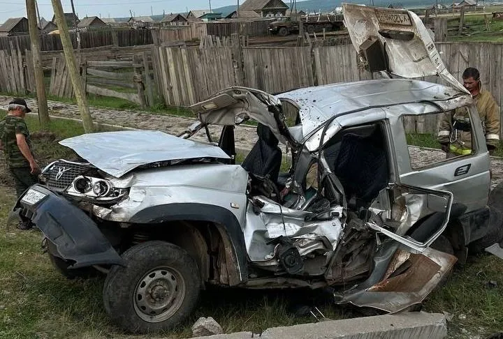 Один человек погиб и более десятка пострадали в ДТП в селе Бурятии