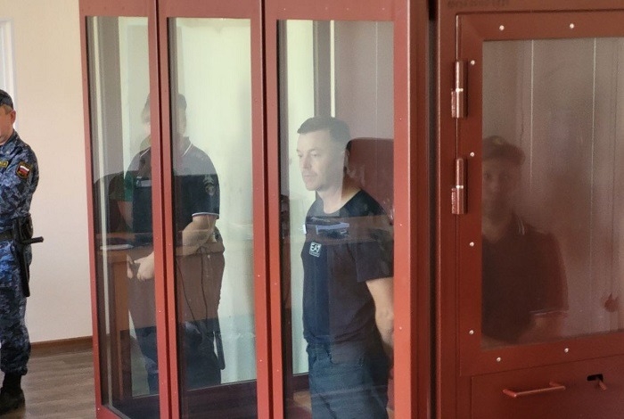Суд в Екатеринбурге отправил под домашний арест экс-главу свердловского Минтранса