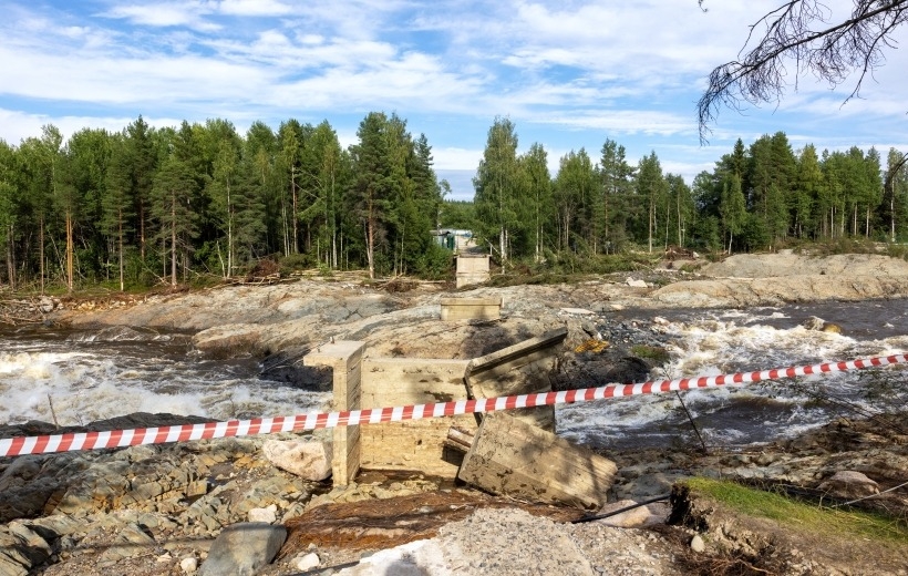 Найдено тело еще одной погибшей в результате размыва дамбы в Карелии