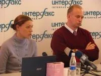 Родителям с ВИЧ нужно разрешить усыновлять ВИЧ-положительных детей - эксперт