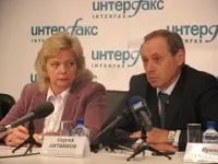 Около 2 тыс. родителей в Петербурге лишились прав на детей в 2011 году - омбудсмен