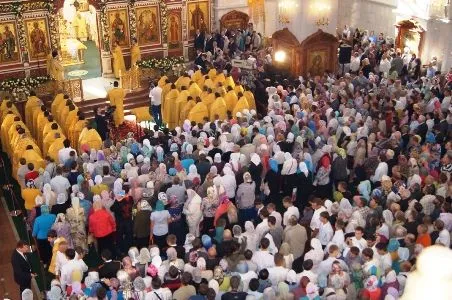 Патриарх Московский и всея Руси Кирилл провел божественную литургию в Хабаровске