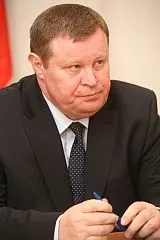 Полпред президента РФ в ЮФО В.Устинов: "Для обеспечения защиты населения от безработицы в ЮФО реализуются региональные программы содействия занятости"