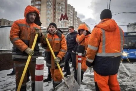 Московские коммунальщики приведены в повышенную готовность для борьбы с мощными снегопадами