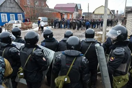 Основные силы правопорядка выведены из поселка под Тулой, где произошли беспорядки с участием цыган