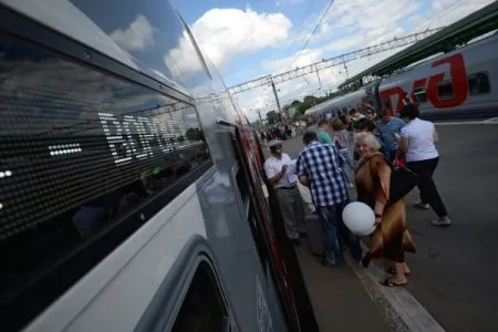 Поезда на направлении Петербург-Псков планируется вновь запустить в мае