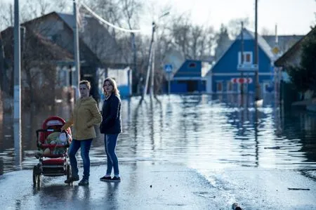 В четырех районах Тюменской области введен режим ЧС по паводку