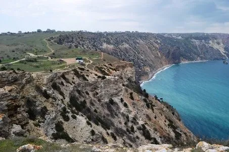 Священник нашел снаряды возле монастыря в Севастополе