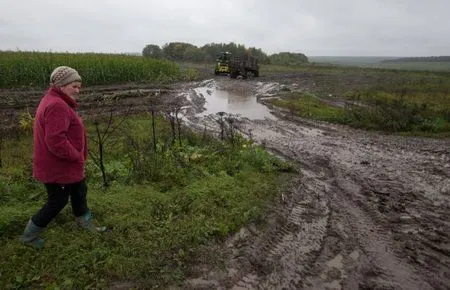 Непогода на Ставрополье погубила посевы на 27 тыс. га, на Дону остановила посевную