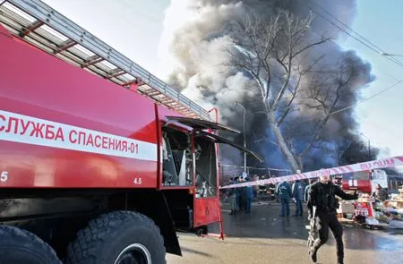 Три человека погибли при пожаре в частном доме в Хабаровском крае