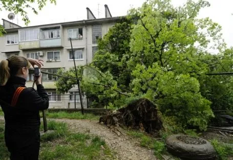 Штормовое предупреждение в связи с непогодой объявлено в Смоленской области