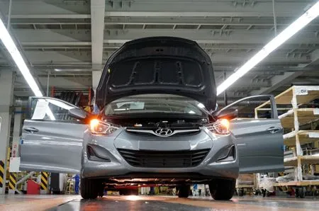 Завод Hyundai в Петербурге остановил конвейер на летние каникулы