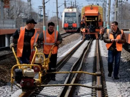 Движение поездов на месте схода вагонов в Нижегородской области восстановлено по одному пути