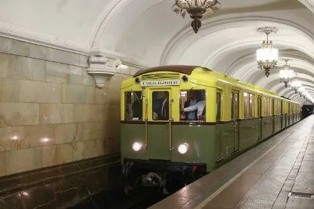 В московском метро пройдет ночная экскурсия на вагонах 1935 года выпуска