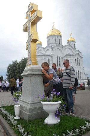 Торжества по случаю юбилея перенесения в Дивеево мощей Серафима Саровского возглавил Патриарх Кирилл