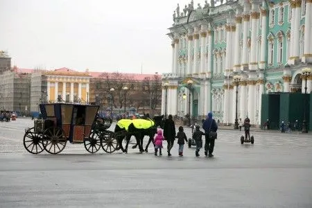 Власти Петербурга предлагают организовать туристскую полицию