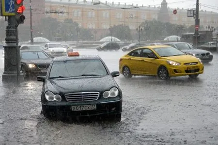 Четверть месячной нормы осадков выпала на Москву за сутки