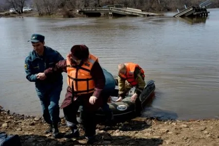 Власти Приморья обещают восстановить связь в затопленных районах к 11 сентября