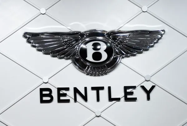 Первый в Сибири дилерский центр Bentley открылся в Красноярске